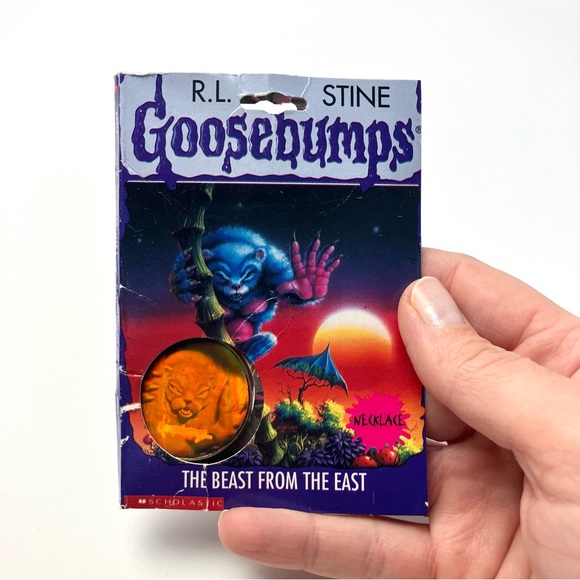 Vintage Other - 90s Vintage Goosebumps 3D Hologram Necklace - Beast from the East